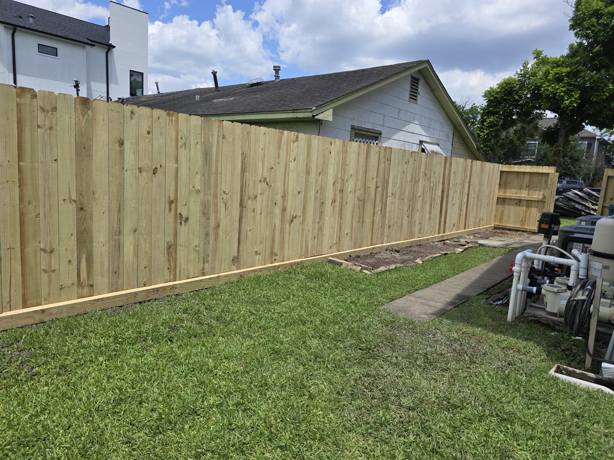 Professional Pool Fence Installation Services in 77008